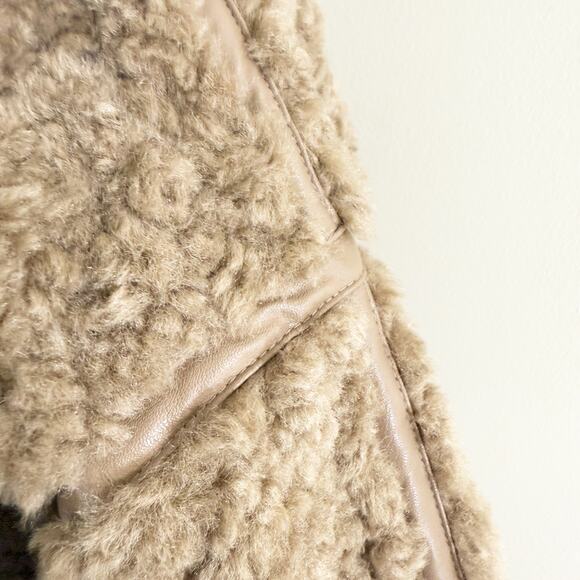 H&M Tan Faux Shearling Coat Women's Sz XS Button Up Teddy Sherpa Boxy Fit EUC - Picture 5 of 11